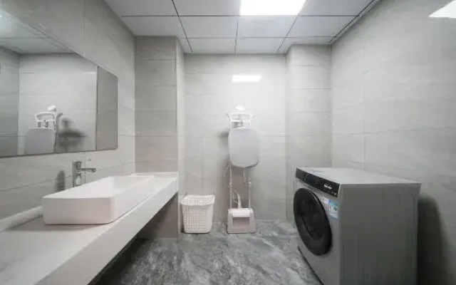 Yichun Bailu Hotel