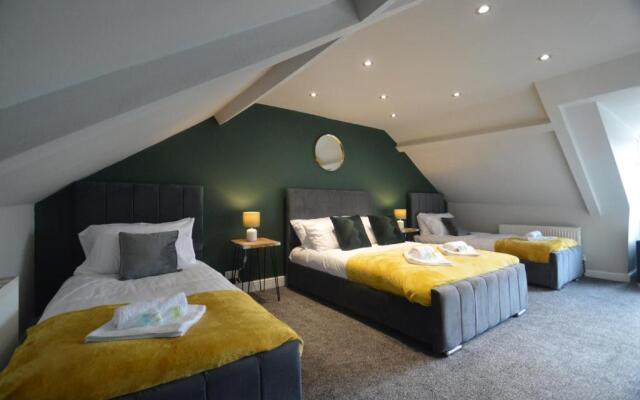 Spacious and Homely 3 Bedroom Flat - SuiteLivin