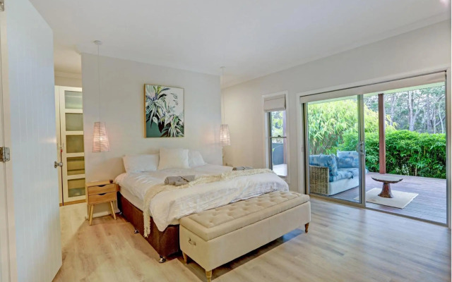 Luxury Spacious Entertaining Areas and Close to Hyams Beach