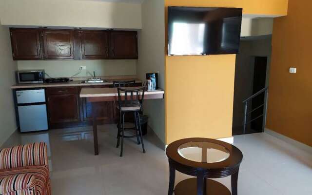 El Camino Hotel & Suites