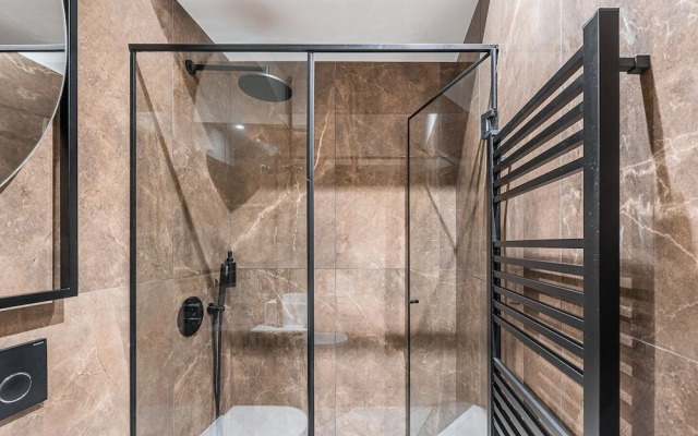 Guestready - Mezuzah Yellow