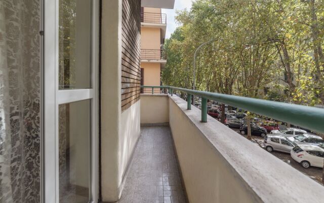 Spacious and comfortable Halldis apartment with four bedrooms