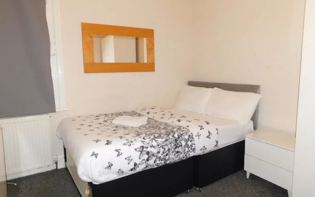 Elegant Gibraltar Street City Apartment