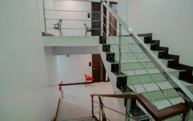 RedDoorz Plus near SM Fairview