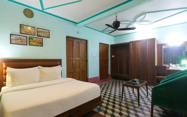 Hotel East View