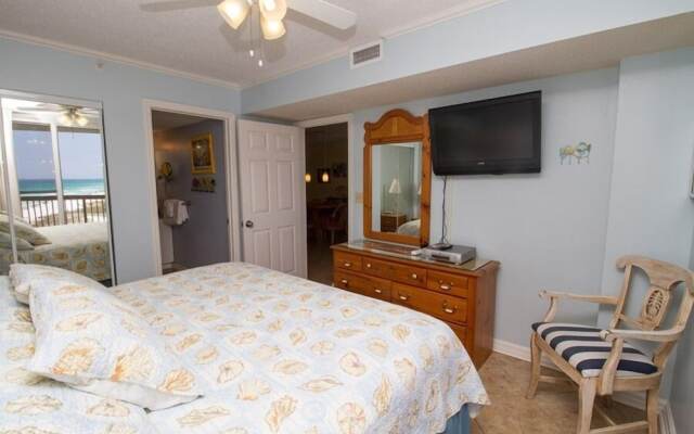 Pelican Beach 0712 2 Bedroom Condo by Pelican Beach Management