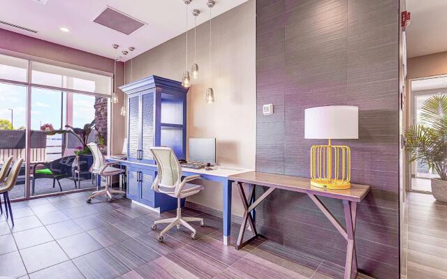 Home2 Suites by Hilton Toronto Brampton