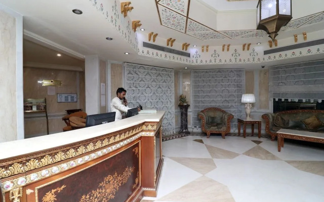 Oyo 25046 Hotel The Orient Taj