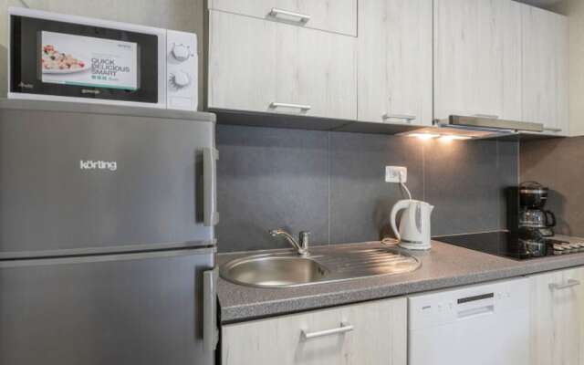 Inviting Mobile Home in Banjole With Terrace