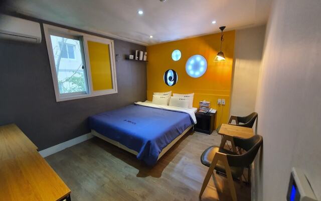 Hotel Bom