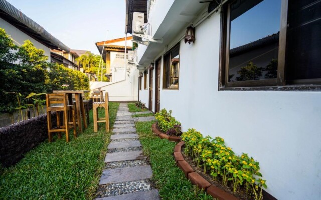 Pai Residence Chiangmai Gate
