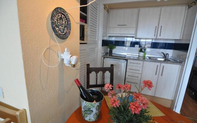 RNET - IR 7-42 Studios Roses Costa Brava