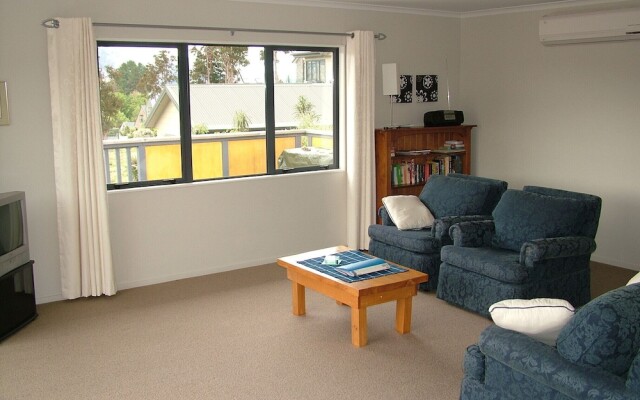 39b Denby Place