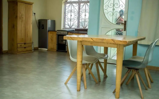 5-bed Lakeview Villa With Roofterrace and Kidspond