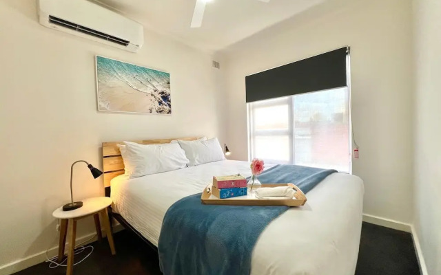 3BR Unit Free Park Wifi Campbelltown