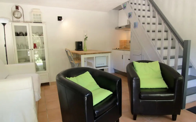 Modern Studio With Terrace, Near the Popular St. Maxime