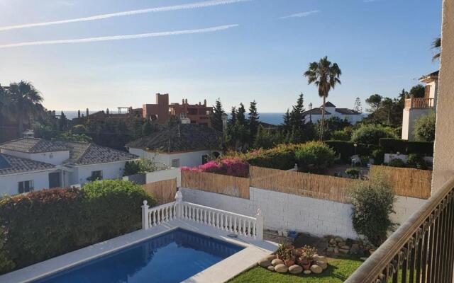 Beautiful 5 Bedroom Villa, Sea Views, Private Pool