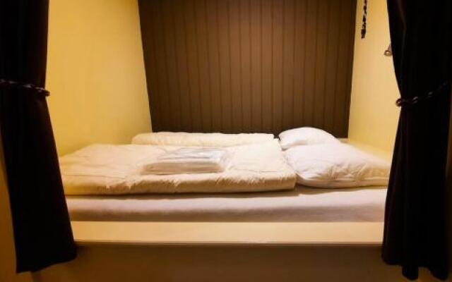 de Opkikker Riant vakantiehuis met jacuzzi in Giethoorn