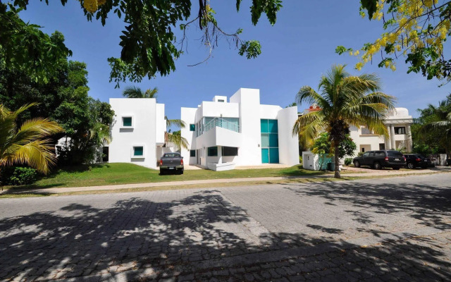 White House by Vimex