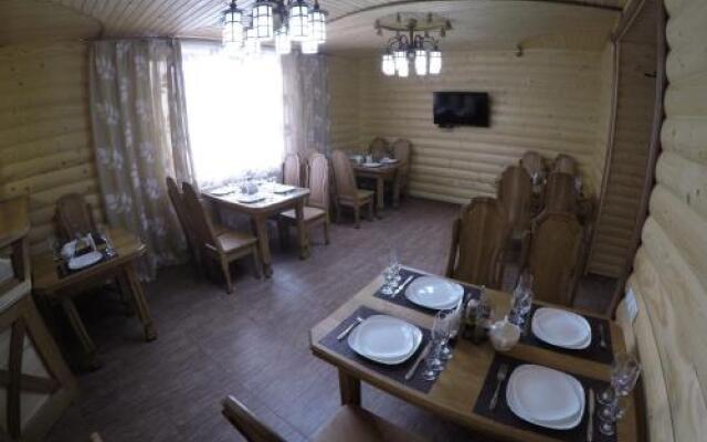 Lavina Hotel