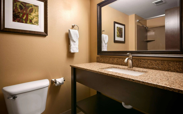 Best Western Woodland Inn