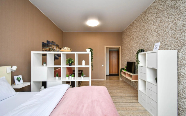 Суточно на улице Авиаторов 21