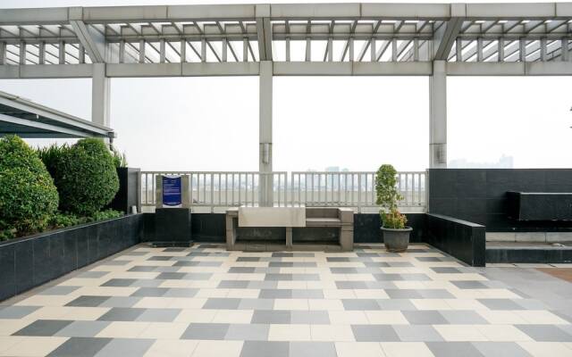 Cozy Studio Apartment at Cosmo Terrace