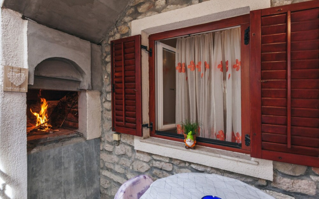 Heritage House Apola