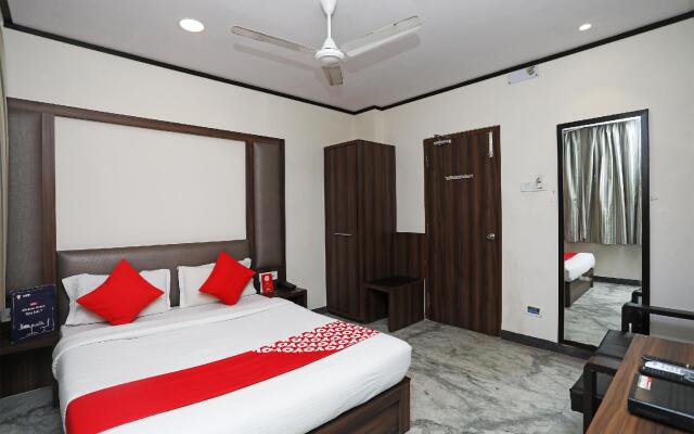 OYO 15966 Hotel Shivam