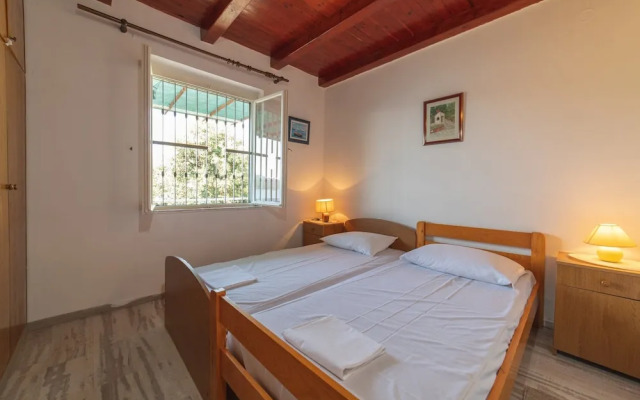 Perfect Beachfront Getaway Ideal for Families