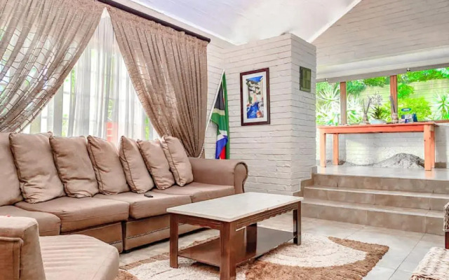 Mzanzi Rock Guesthouse