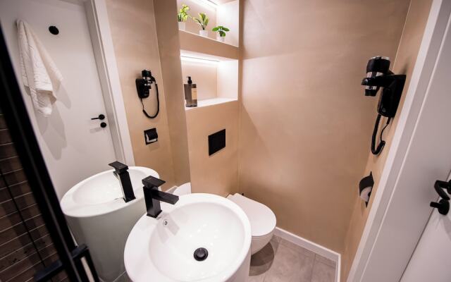 Sakura - One Bedroom Apartment - Next to Victoria Avenue and Cismigiu Park