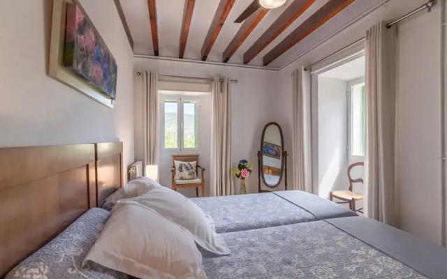 Charming Country House in Esporlas