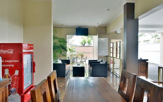 RedDoorz near Terminal Condong Catur 2