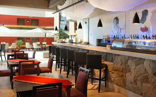 Cacique Inacayal Lake & Spa Hotel