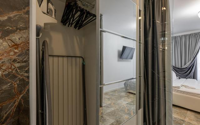 Morskaya Gavan' on Morskoy Lane