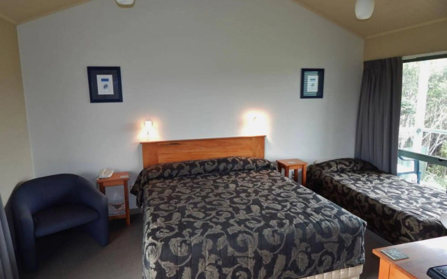 Omau Settlers Lodge Motel