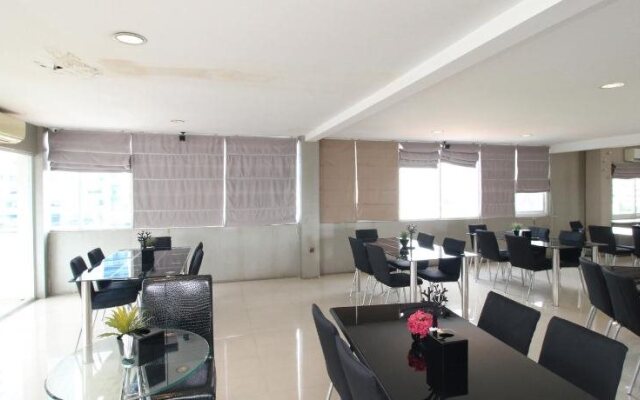 Residence100 by Airy Rooms