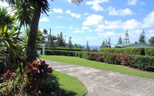 Hibiscus Regal Apartments