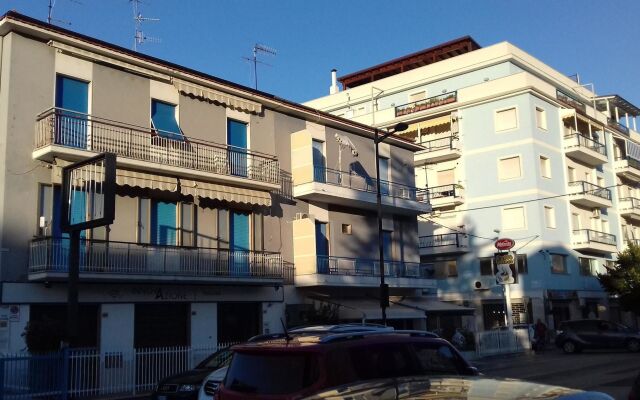 Apartment With 2 Bedrooms in Pescara, With Balcony and Wifi - 300 m Fr