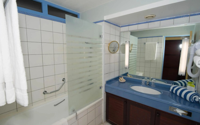 Hotel Bakoua Les Trois Ilets