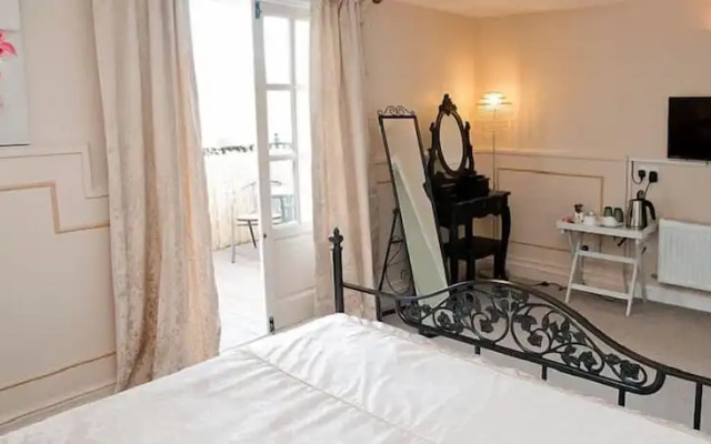 The Capon Tree Town House