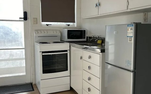 Avon Apartments