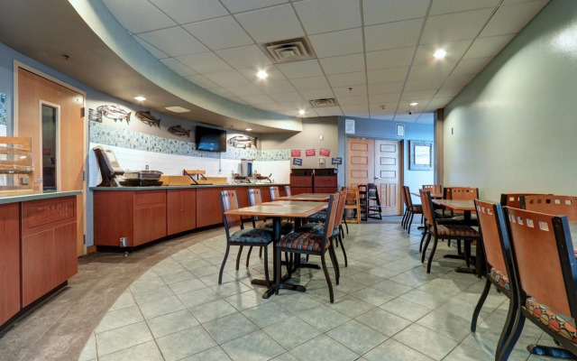 Dimond Center Hotel