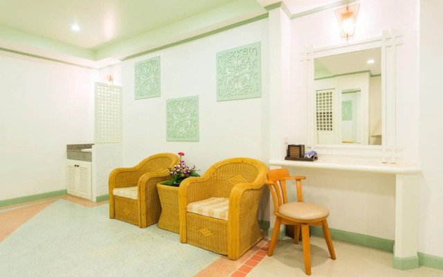 Phranang Place Hotel