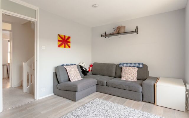 Modern 3 Bedroom Family Home in Hackney