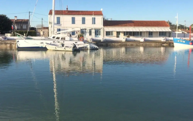 Les Bains Boyardville Hotel Et Restaurant