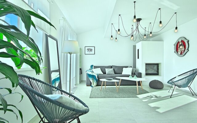 Modern Seaside Home With Swimming Pool in Vodnjan