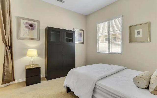 Golfing & Festival Lover's Paradise