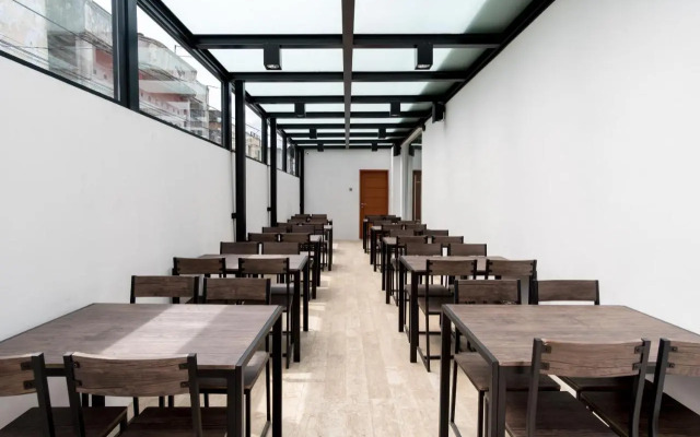 De Natio Guest House Jalan Gaharu by RedDoorz